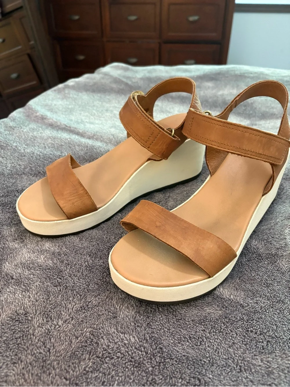 Sorel Cameron White Platform Tan Leather Multi Strap Wedge Sandals sz 8.5